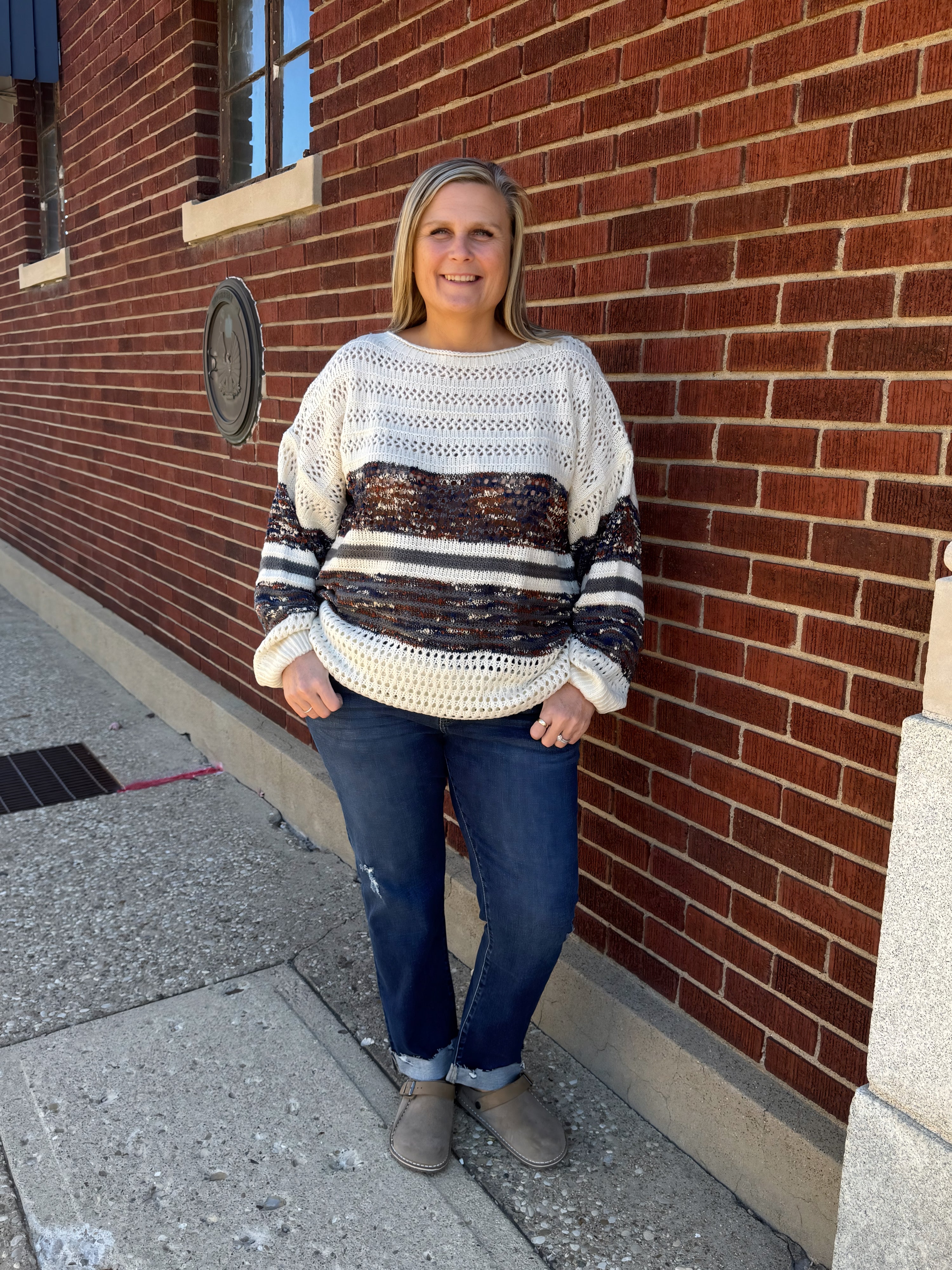 COLOR BLOCK LONG SLEEVE CREW NECK SWEATER