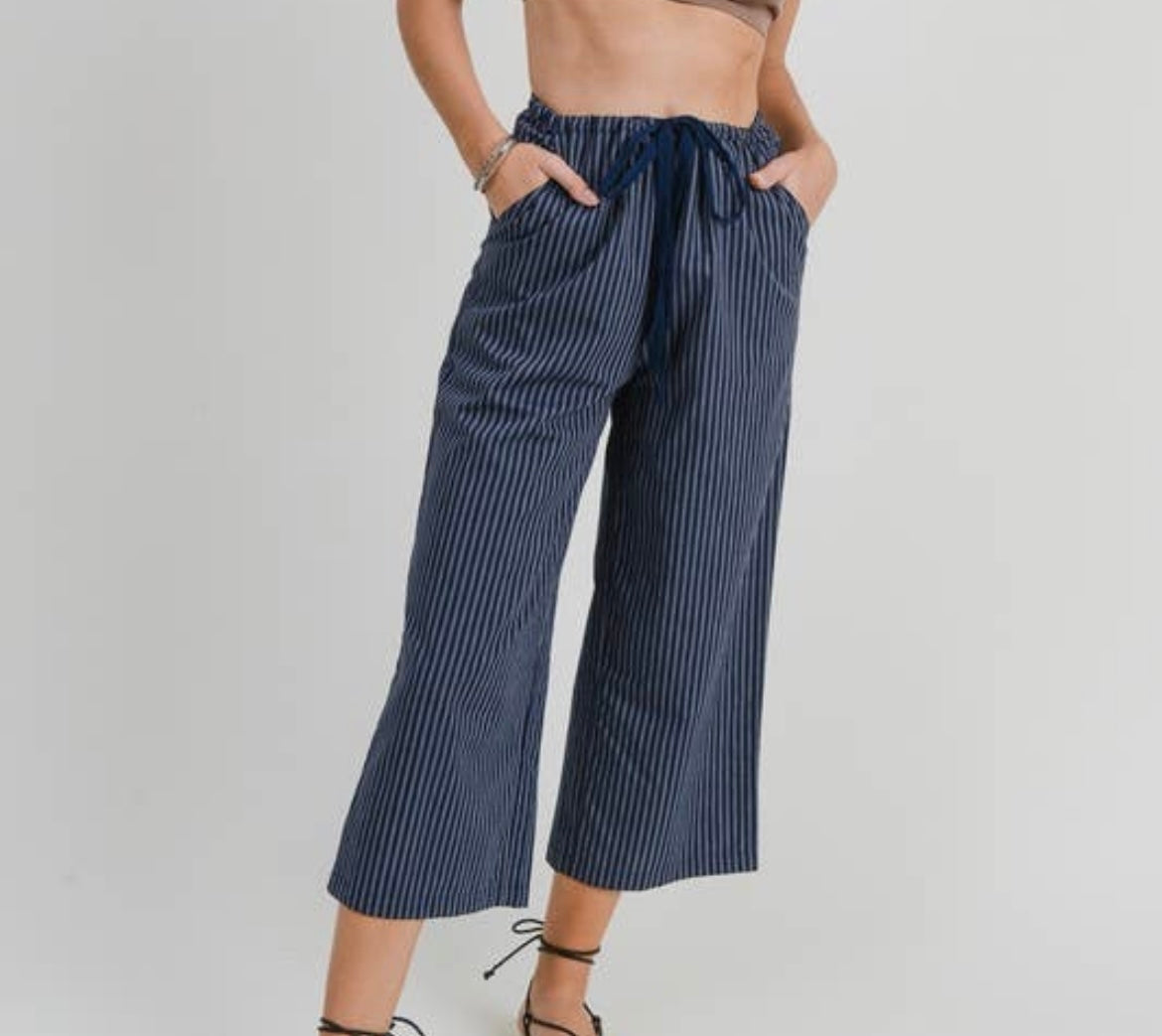 Cropped Wide Leg Pant W/ Front Drawstring