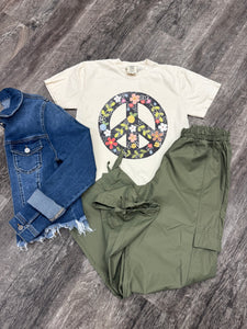 Good Vibes - Retro Floral Peace Sign
